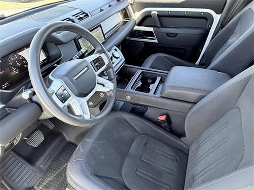 2020 Land Rover Defender 110 SE