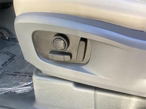 2020 Land Rover Defender 110 SE