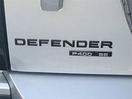 2020 Land Rover Defender 110 SE