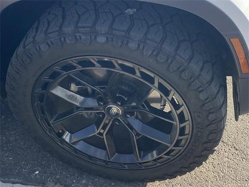 2024 Land Rover Defender S