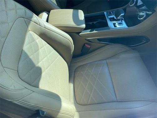 2022 Jaguar F-PACE P250 S