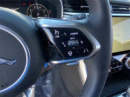 2024 Jaguar XF R-Dynamic SE