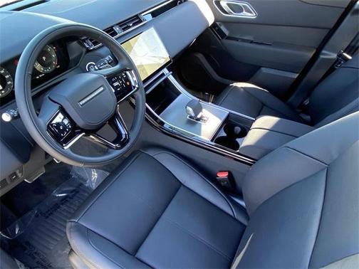 2025 Land Rover Range Rover Velar P250 Dynamic SE