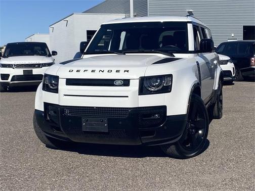 2024 Land Rover Defender P400 X-Dynamic SE