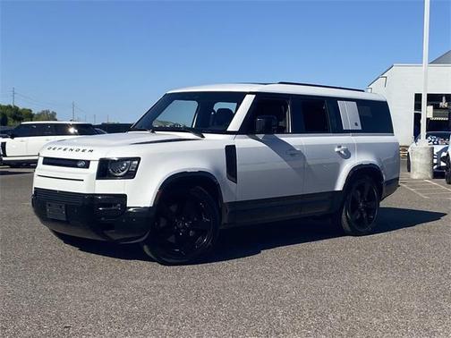 2024 Land Rover Defender P400 X-Dynamic SE