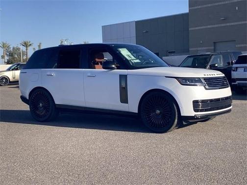2025 Land Rover Range Rover P615 SV