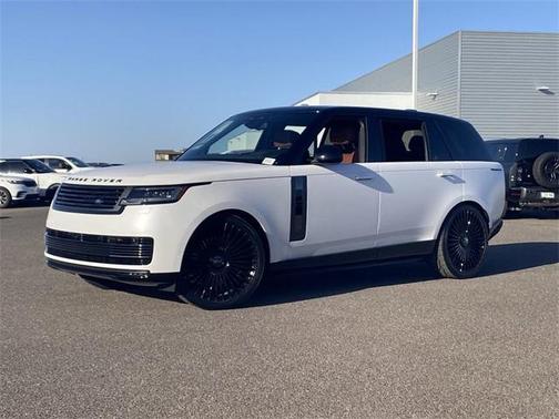 2025 Land Rover Range Rover P615 SV