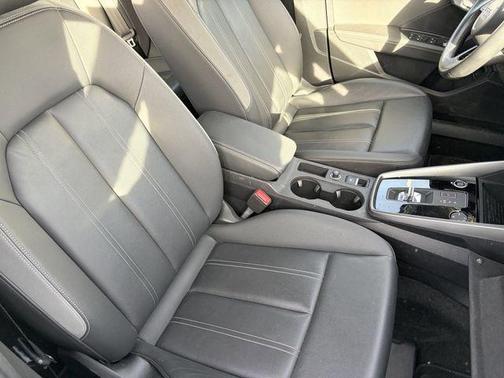 Glacier White Metallic 2024 Audi A3 40 Premium