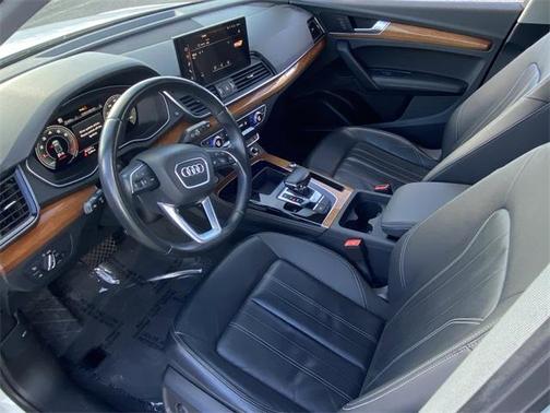 2023 Audi Q5 45 S line quattro Premium