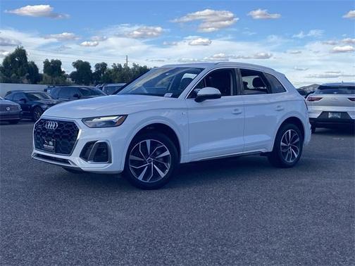 2023 Audi Q5 45 S line quattro Premium