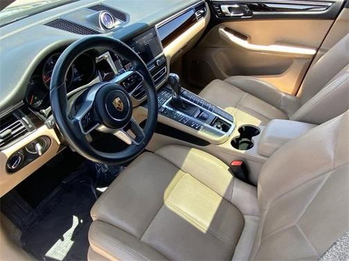 2019 Porsche Macan Base