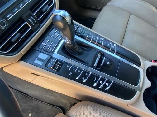2019 Porsche Macan Base