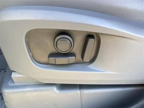 2023 Land Rover Defender 110 X-Dynamic SE