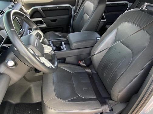 2021 Land Rover Defender 110 SE