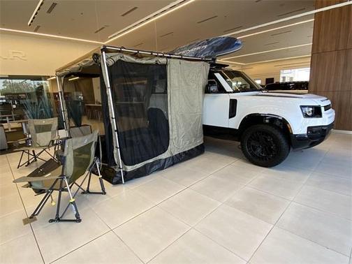 2025 Land Rover Defender P500 X-Dynamic SE