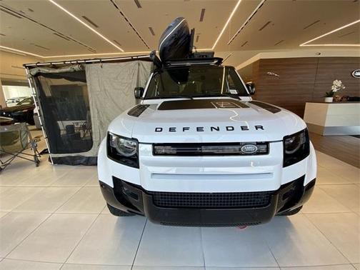 2025 Land Rover Defender P500 X-Dynamic SE