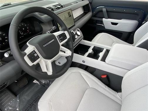 2025 Land Rover Defender P400 S