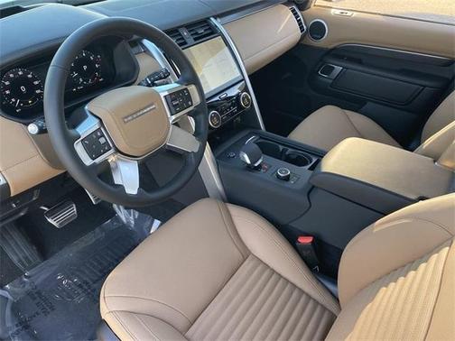 2025 Land Rover Discovery P360 Metropolitan Edition