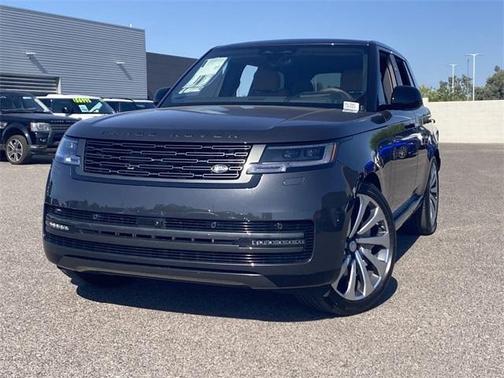 2025 Land Rover Range Rover P530 SE