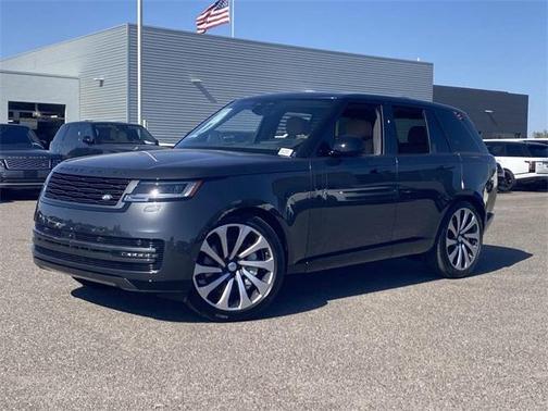 2025 Land Rover Range Rover P530 SE