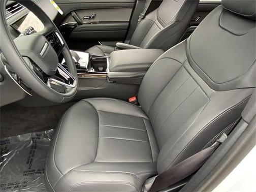 2025 Land Rover Range Rover Sport P360 SE