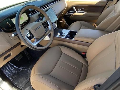 2025 Land Rover Range Rover P400 SE