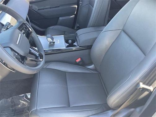 2025 Land Rover Range Rover Velar P250 Dynamic SE