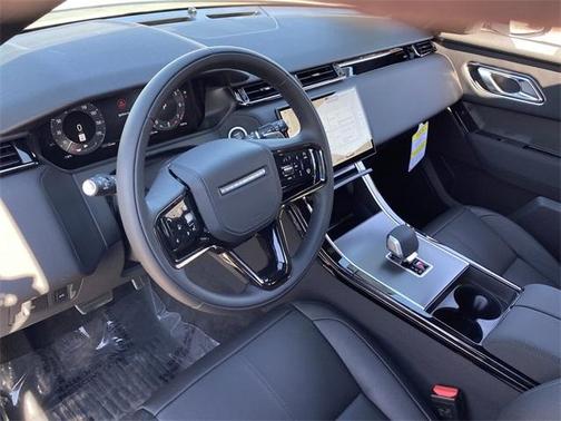 2025 Land Rover Range Rover Velar P250 Dynamic SE