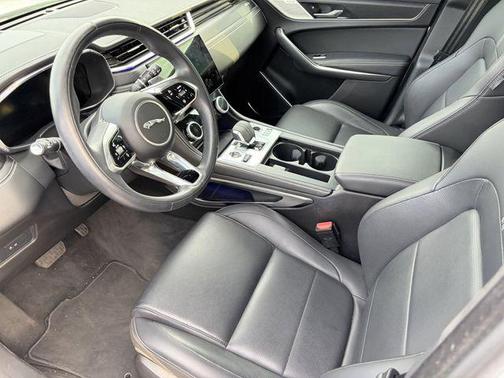 2024 Jaguar F-PACE P250 R-Dynamic S