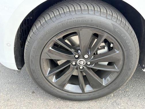 2024 Jaguar F-PACE P250 R-Dynamic S