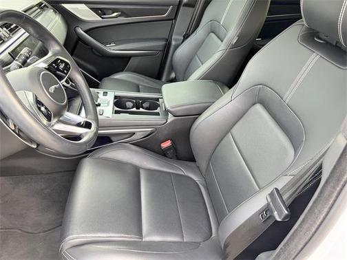 2024 Jaguar F-PACE P250 R-Dynamic S