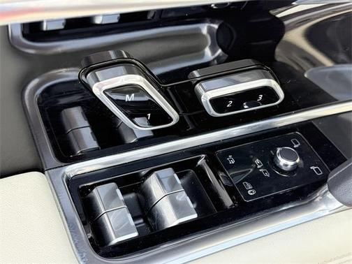 2023 Land Rover Range Rover P530 SE