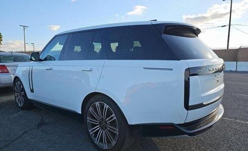 2023 Land Rover Range Rover P530 SE