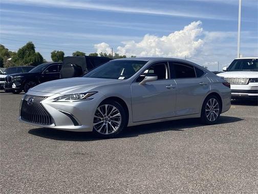 2020 Lexus ES 300h Base