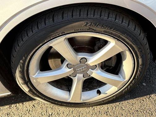 Florett Silver Metallic 2016 Audi A3 1.8T Premium