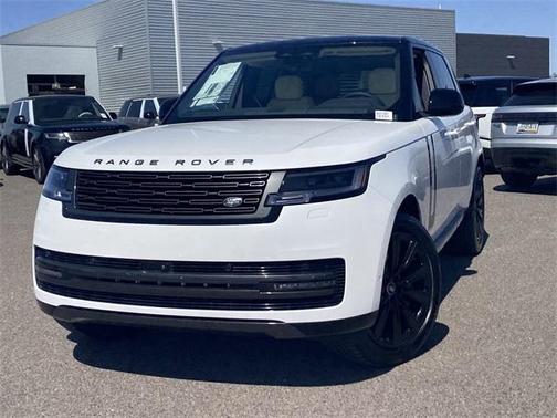 2025 Land Rover Range Rover P550e SE