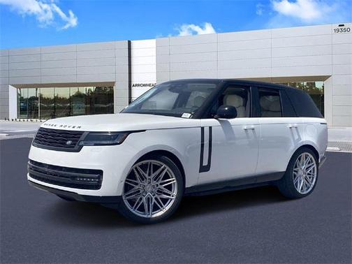 2025 Land Rover Range Rover P550e SE