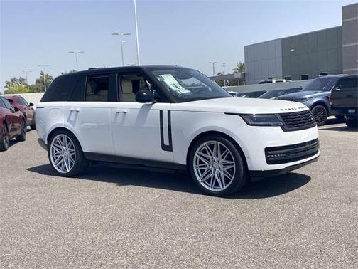 2025 Land Rover Range Rover P550e SE
