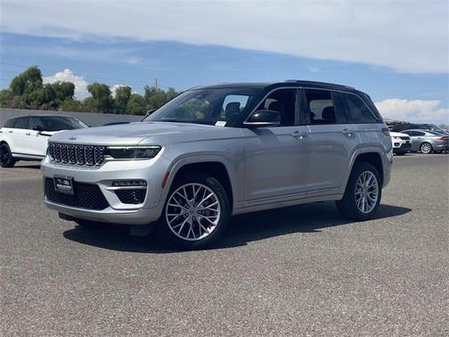 2022 Jeep Grand Cherokee Summit