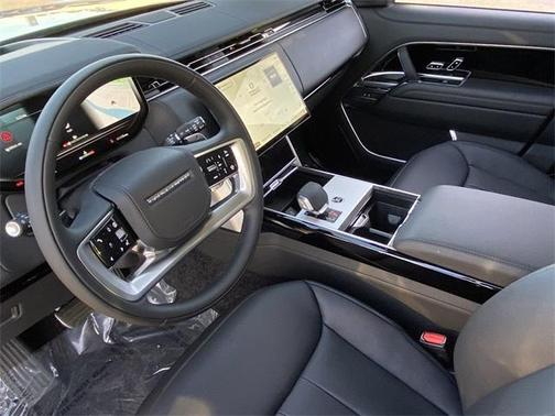 2025 Land Rover Range Rover P400 SE
