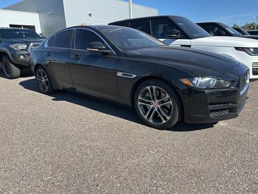 2017 Jaguar XE 35t Premium