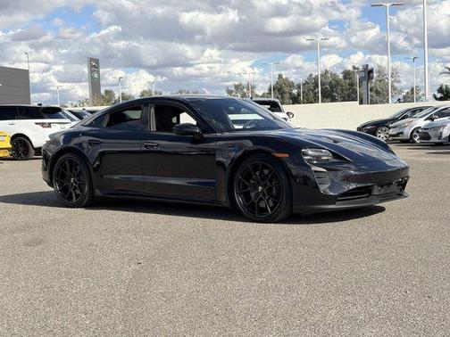 2024 Porsche Taycan GTS