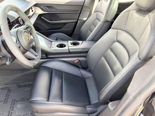 2024 Porsche Taycan GTS