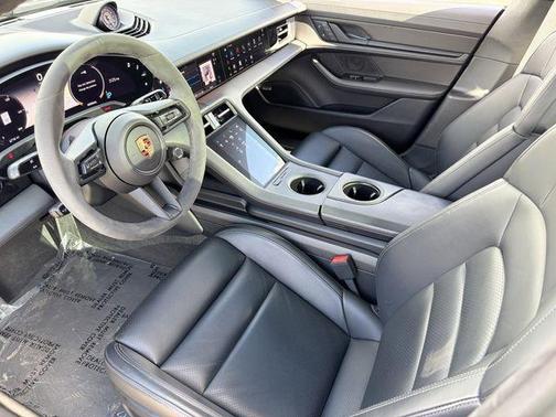 2024 Porsche Taycan GTS