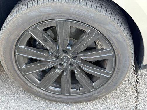 2023 Land Rover Range Rover P400 SE