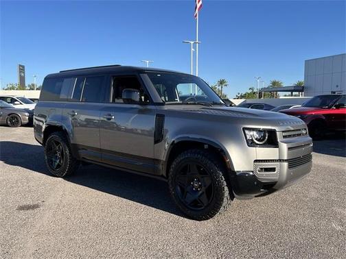 2025 Land Rover Defender P400 X-Dynamic SE