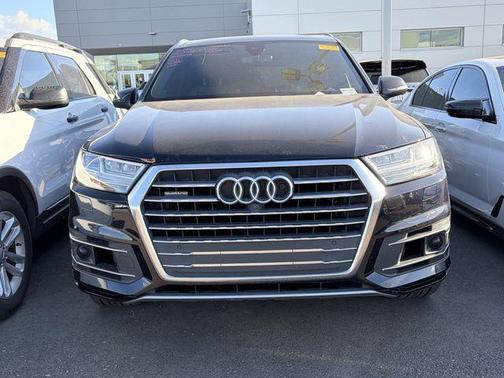 Ink Blue Metallic 2017 Audi Q7 3.0T Prestige