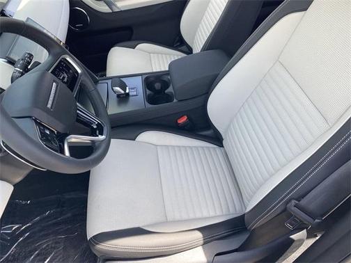 2025 Land Rover Discovery Sport Dynamic SE