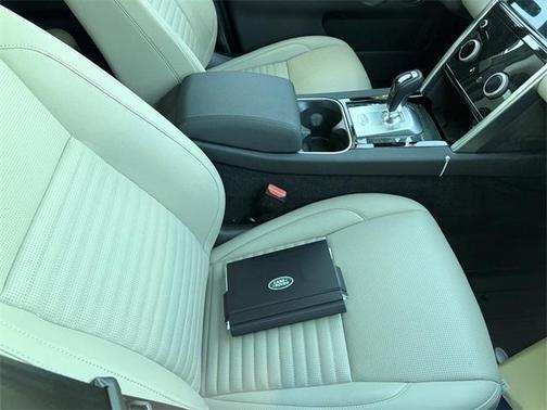 2023 Land Rover Discovery Sport SE