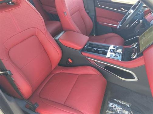 2025 Jaguar F-PACE P250 R-Dynamic S